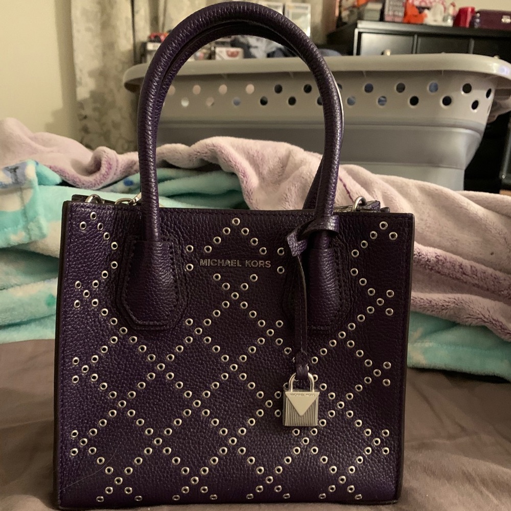 Micheal Kors Saffiano Accordion Crossbody Bag